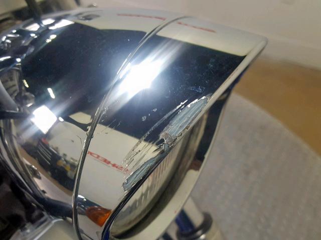 JH2SC6608FK500812 - 2015 HONDA VT1300 CR BLUE photo 14