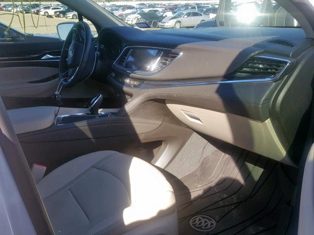 5GAERBKW9JJ275792 - 2018 BUICK ENCLAVE ES WHITE photo 5