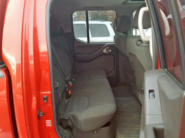 1N6AD07W25C411776 - 2005 NISSAN FRONTIER C RED photo 6