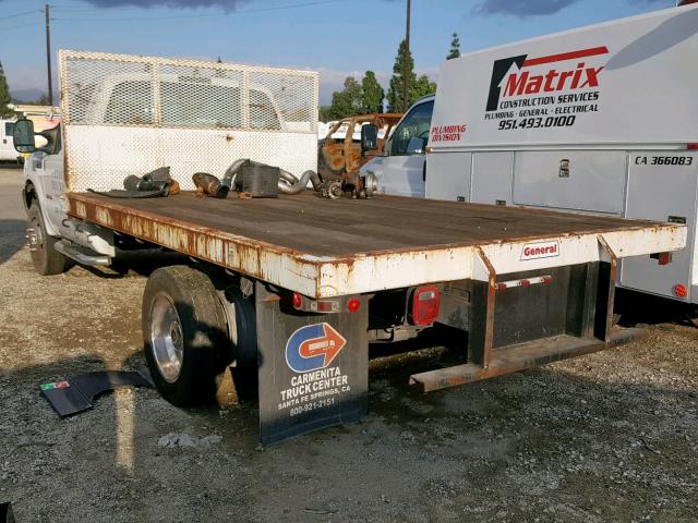 1FDAF56P04EC81760 - 2004 FORD F550 SUPER WHITE photo 3