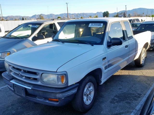 4F4CR16X1VTM32932 - 1997 MAZDA B4000 CAB WHITE photo 2