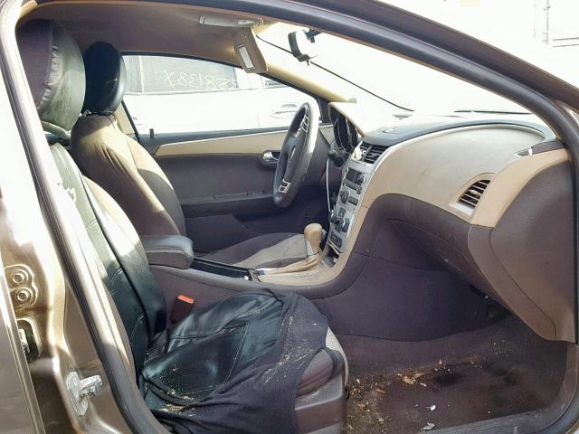 1G1ZB5E01CF209667 - 2012 CHEVROLET MALIBU LS ნაცრისფერი ფოტო 5