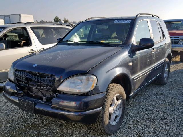 4JGAB54E41A233162 - 2001 MERCEDES-BENZ ML 320 BLUE photo 2