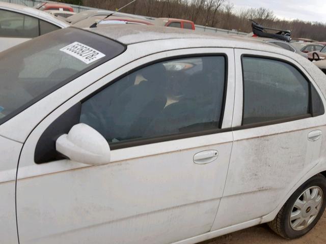 KL1TJ52684B216186 - 2004 CHEVROLET AVEO LS WHITE photo 10