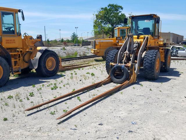 L90DV64801 - 2002 VOLVO L90D PIN YELLOW photo 2