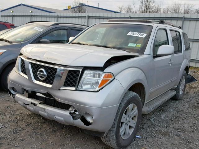 5N1AR18W77C604951 - 2007 NISSAN PATHFINDER SILVER photo 2