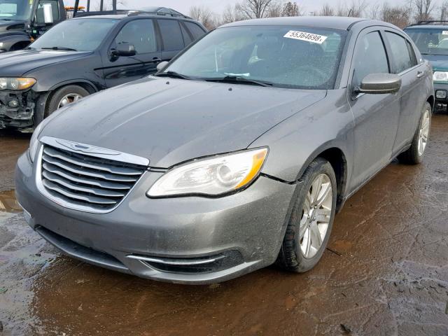 1C3CCBAB7DN705326 - 2013 CHRYSLER 200 LX GRAY photo 2