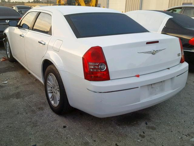 2C3CA4CD4AH329222 - 2010 CHRYSLER 300 TOURIN WHITE photo 3