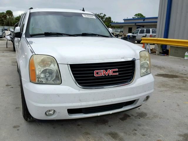 1GKFC16047J197438 - 2007 GMC YUKON XL C WHITE photo 9