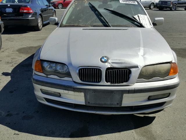 WBAAM5330XFR09730 - 1999 BMW 328I AUTOM SILVER photo 9