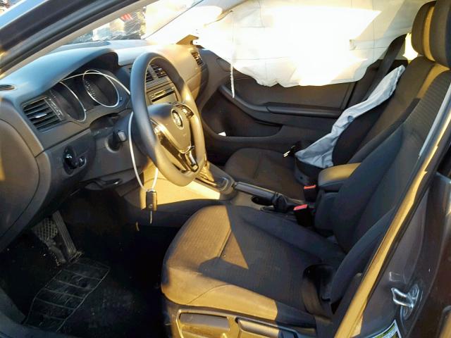 3VW2K7AJ5FM236925 - 2015 VOLKSWAGEN JETTA BASE GRAY photo 5