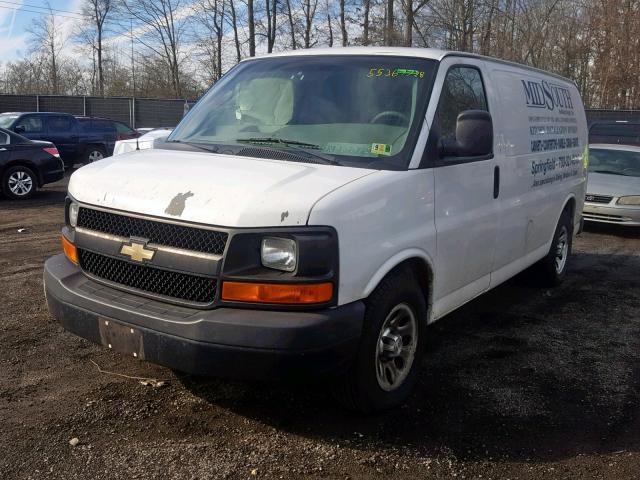 1GCSGAFX5B1120162 - 2011 CHEVROLET EXPRESS G1 WHITE photo 2