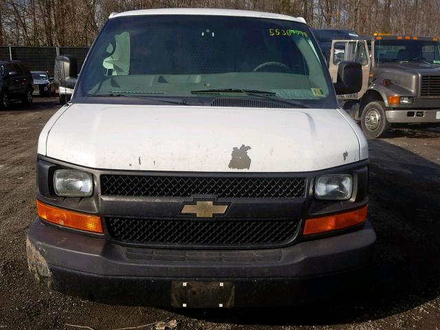 1GCSGAFX5B1120162 - 2011 CHEVROLET EXPRESS G1 WHITE photo 9