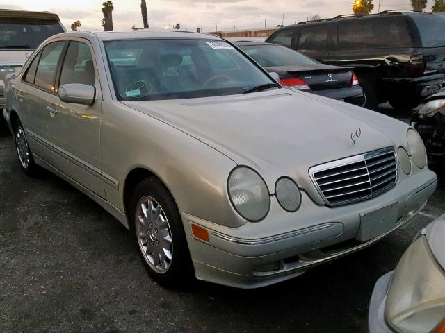 WDBJF65J9YA985104 - 2000 MERCEDES-BENZ E 320 SILVER photo 1