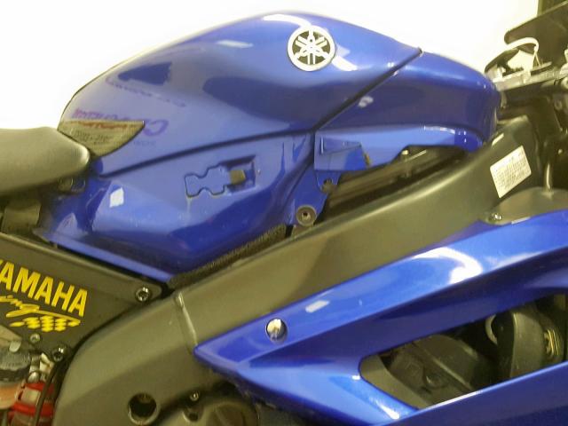 JYARJ12EX7A012725 - 2007 YAMAHA YZFR6 L BLUE photo 16