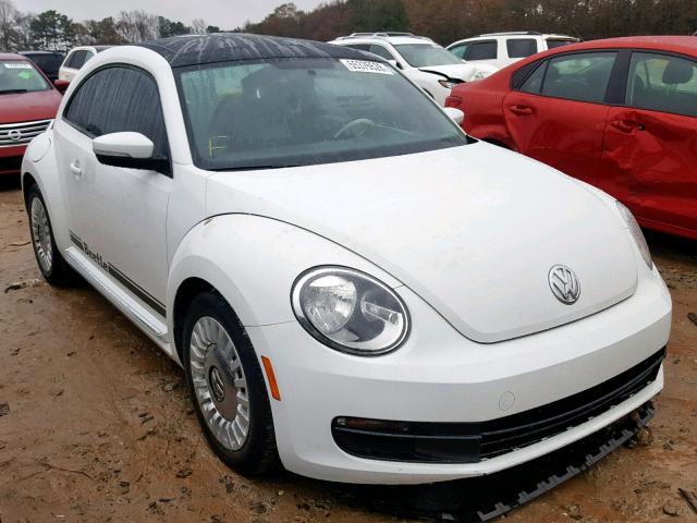 3VWJ17AT4EM665584 - 2014 VOLKSWAGEN BEETLE WHITE photo 1