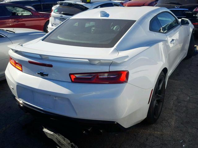 1G1FE1R74J0123120 - 2018 CHEVROLET CAMARO SS WHITE photo 4