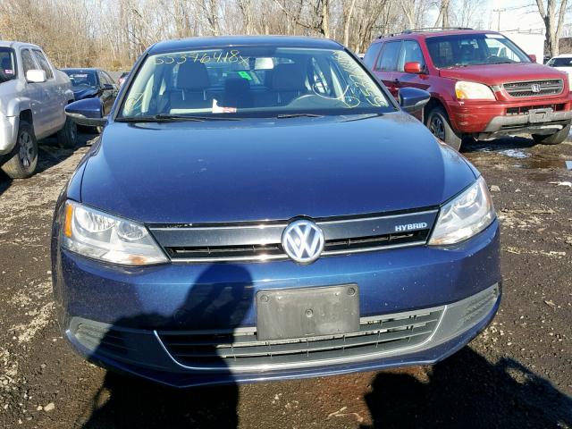 3VW637AJ9DM281216 - 2013 VOLKSWAGEN JETTA HYBR BLUE photo 9