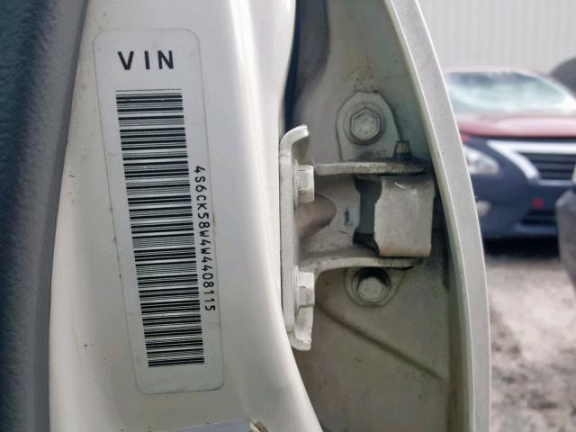 4S6CK58W4W4408115 - 1998 HONDA PASSPORT E თეთრი ფოტო 10