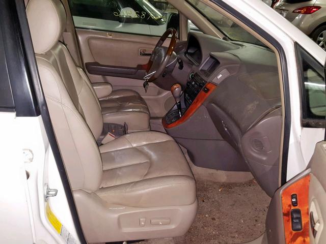 JTJHF10U020269464 - 2002 LEXUS RX 300 WHITE photo 5