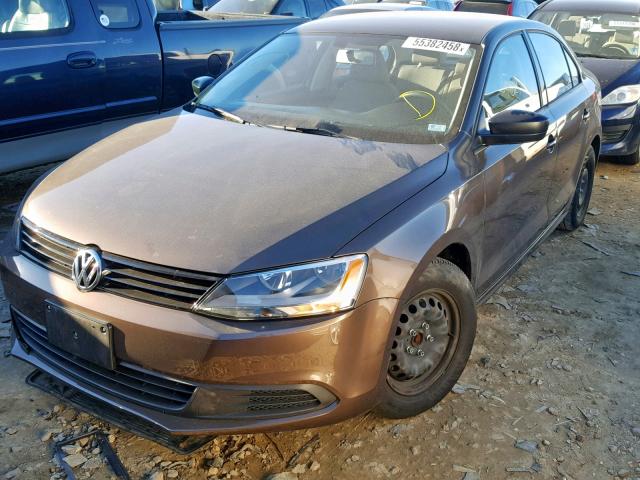3VW2K7AJ6EM312375 - 2014 VOLKSWAGEN JETTA BASE Շագանակագույն լուսանկար 2