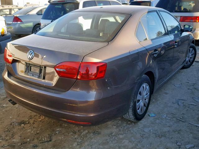 3VW2K7AJ6EM312375 - 2014 VOLKSWAGEN JETTA BASE Շագանակագույն լուսանկար 4