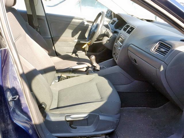 3VW1K7AJ4CM427355 - 2012 VOLKSWAGEN JETTA BASE 蓝色 照片 5