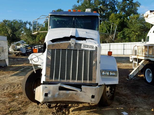 1XKDDP9X1EJ410133 - 2014 KENWORTH CONSTRUCTI WHITE photo 9