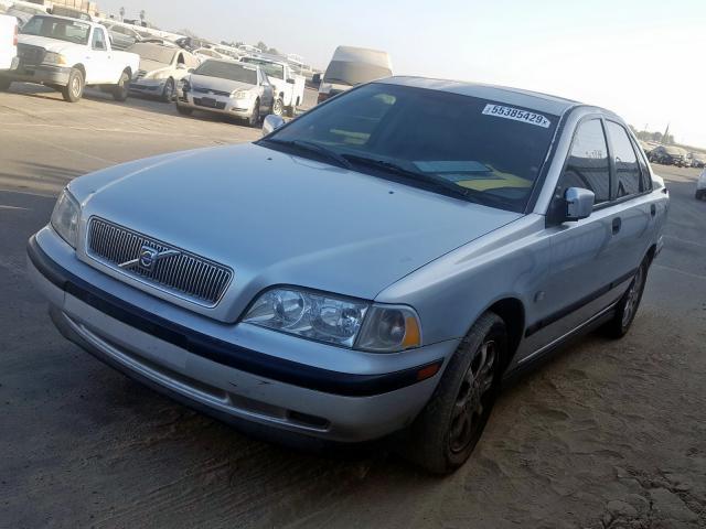 YV1VS2559YF477867 - 2000 VOLVO S40 SILVER photo 2