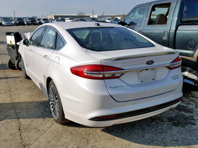 3FA6P0RU0HR253090 - 2017 FORD FUSION TIT WHITE photo 3