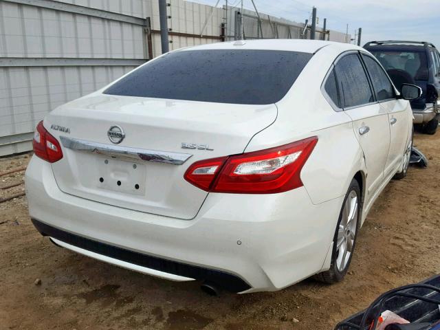 1N4BL3APXHC237091 - 2017 NISSAN ALTIMA 3.5 WHITE photo 4