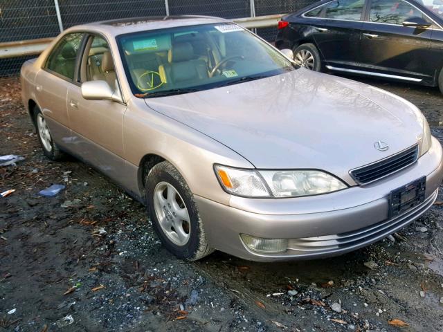 JT8BF28G2W5017364 - 1998 LEXUS ES 300 GOLD photo 1