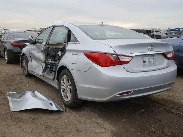 5NPEB4AC9CH405863 - 2012 HYUNDAI SONATA GLS SILVER photo 3