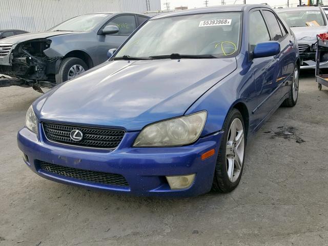 JTHBD192820047947 - 2002 LEXUS IS 300 BLUE photo 2