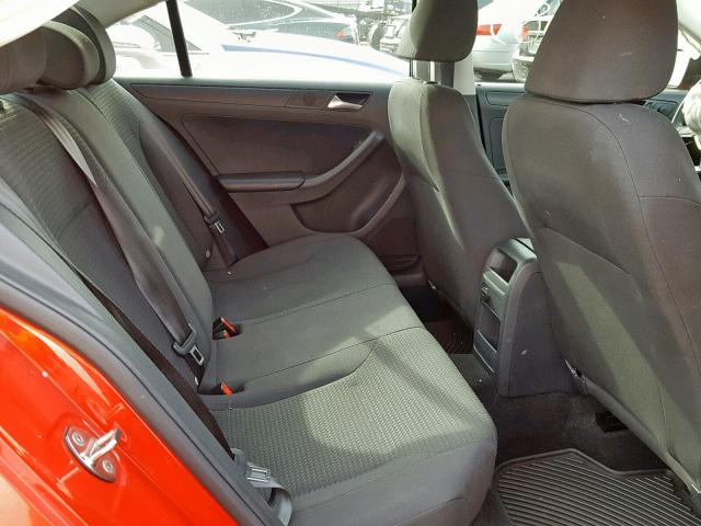 3VW2K7AJXFM240811 - 2015 VOLKSWAGEN JETTA BASE RED photo 6