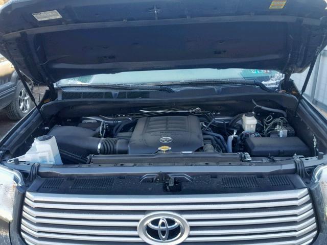 5TFAY5F19HX661667 - 2017 TOYOTA TUNDRA CRE GRAY photo 7