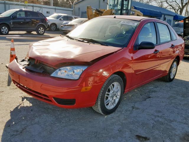 1FAFP34NX7W249867 - 2007 FORD FOCUS ZX4 RED photo 2