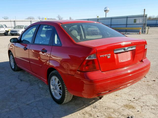 1FAFP34NX7W249867 - 2007 FORD FOCUS ZX4 RED photo 3