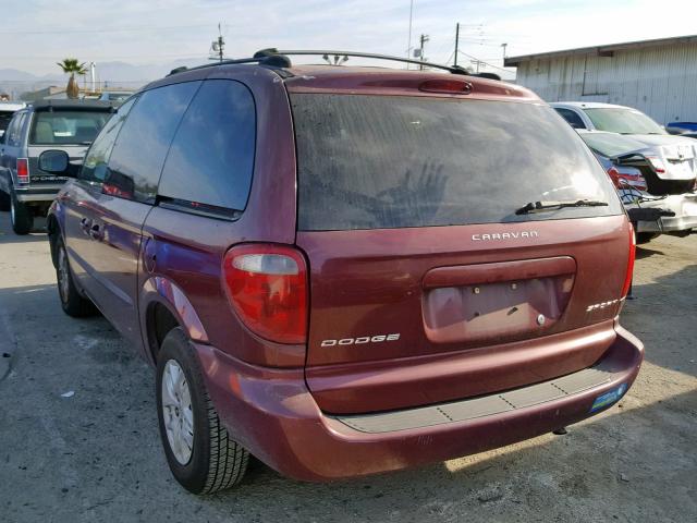 1B4GP453X2B650642 - 2002 DODGE CARAVAN SP RED photo 3