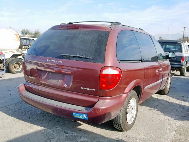 1B4GP453X2B650642 - 2002 DODGE CARAVAN SP RED photo 4