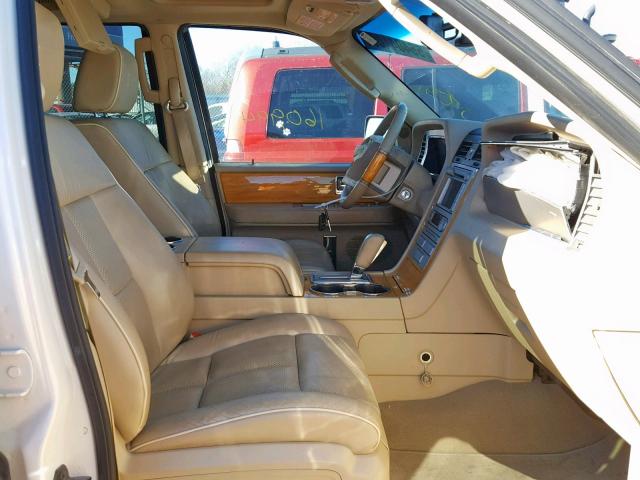 5LMFU28527LJ12987 - 2007 LINCOLN NAVIGATOR 白色 照片 5