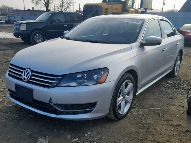 1VWBH7A33DC126325 - 2013 VOLKSWAGEN PASSAT SE SILVER photo 2