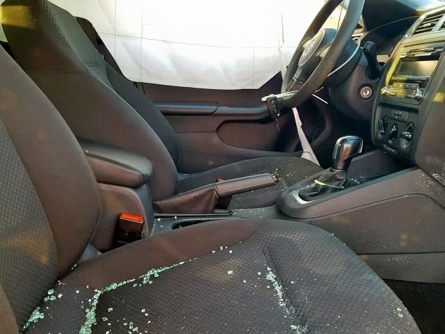 3VW2K7AJ8EM255130 - 2014 VOLKSWAGEN JETTA BASE Արծաթագույն լուսանկար 5