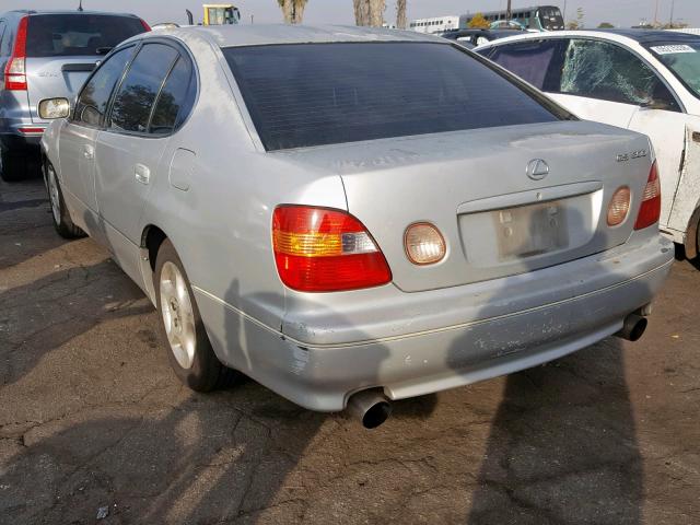 JT8BD68S3W0022796 - 1998 LEXUS GS 300 SILVER photo 3