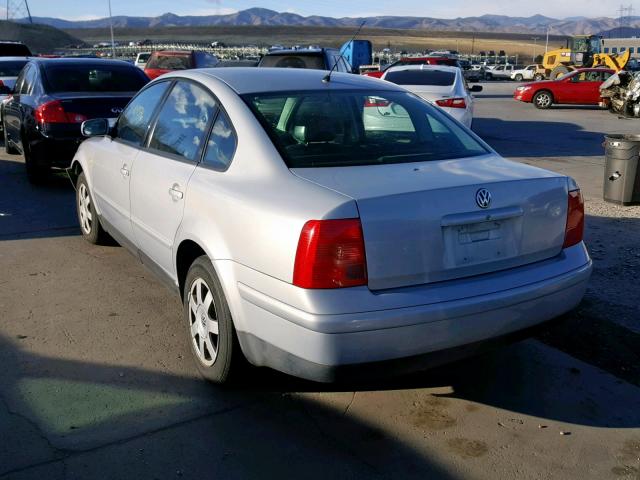 WVWMD63B8XE295822 - 1999 VOLKSWAGEN PASSAT GLS SILVER photo 3