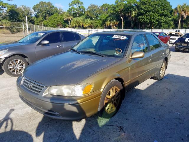 JT2BF28K4Y0288702 - 2000 TOYOTA CAMRY LE GOLD photo 2