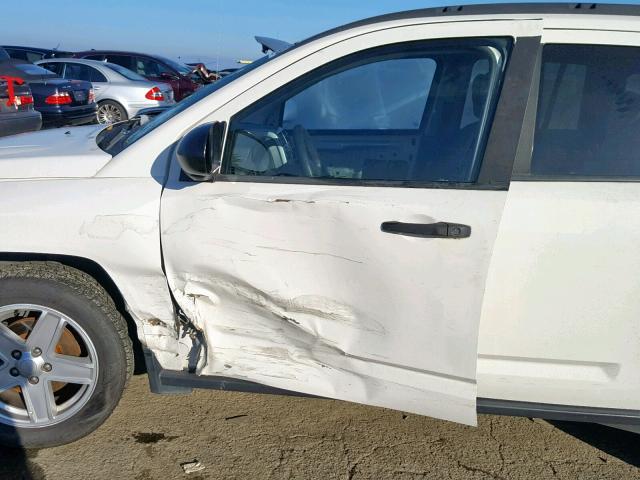 1J8FF47W87D377696 - 2007 JEEP COMPASS WHITE photo 9