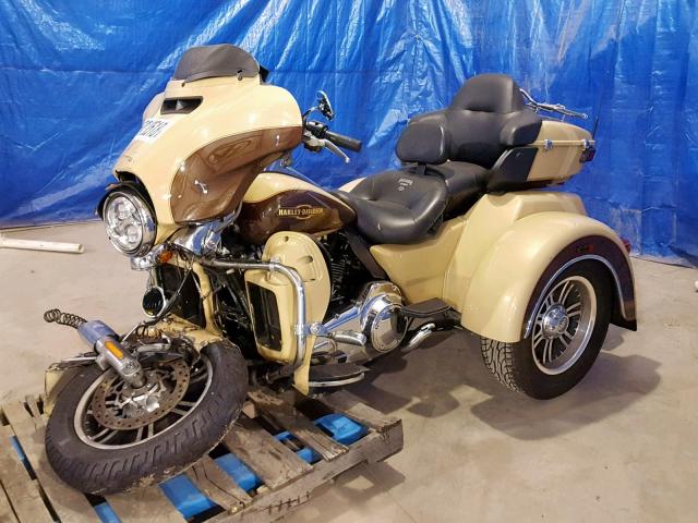 1HD1MAL18EB854070 - 2014 HARLEY-DAVIDSON FLHTCUTG T CREAM photo 2