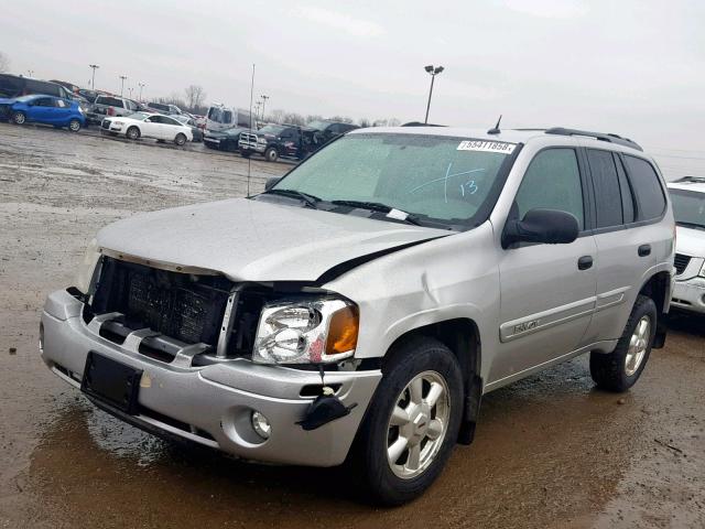 1GKDT13S452111288 - 2005 GMC ENVOY SILVER photo 2