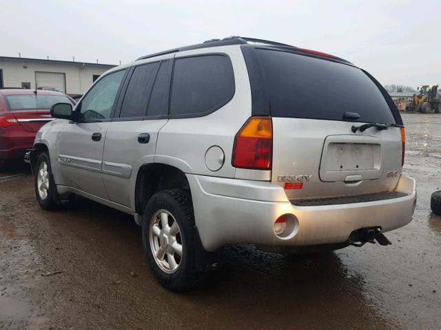 1GKDT13S452111288 - 2005 GMC ENVOY SILVER photo 3